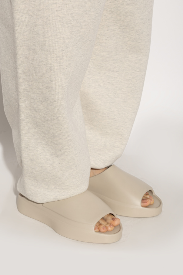 Fear Of God Essentials ‘Los Feliz’ slides