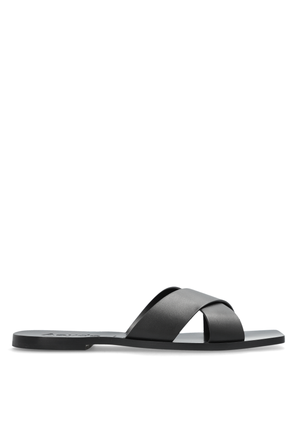 ‘Faye’ slides od Aeyde