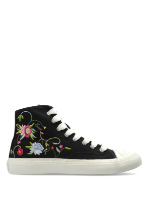 ‘Hoshi High’ sports shoes