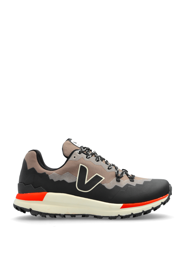Sports shoes "FITZ ROY TREK-SHELL" od Veja