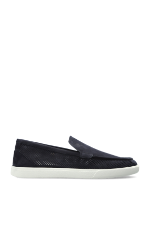 Sports shoes