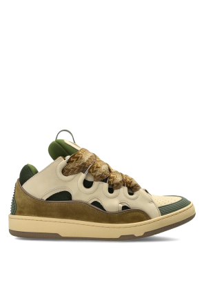 "Curb" sports shoes