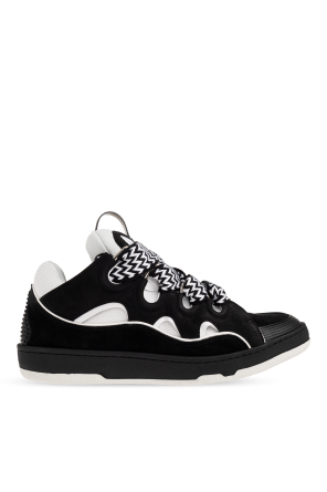 "Curb" sports shoes