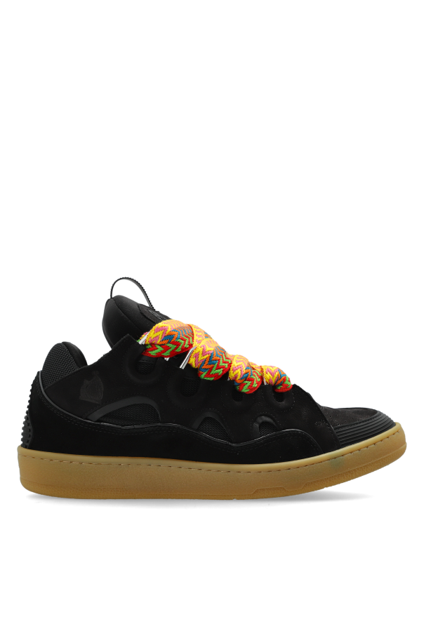 Sport shoes 