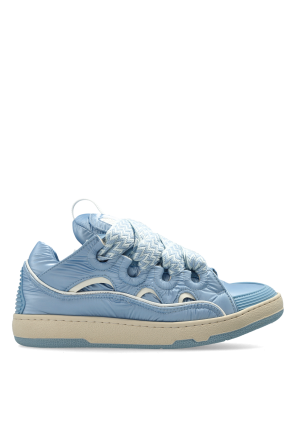 "Curb" sports shoes
