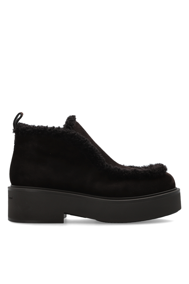Suede platform boots ‘Yari’ od Gianvito Rossi