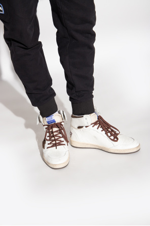 ‘sky star’ sneakers od Golden Goose