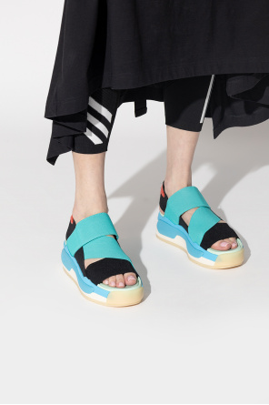 ‘hokori’ sandals od Y-3 Yohji Yamamoto