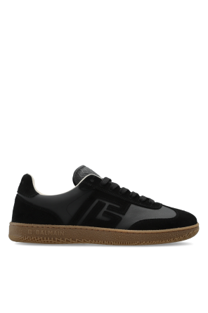 "Swan" sports shoes