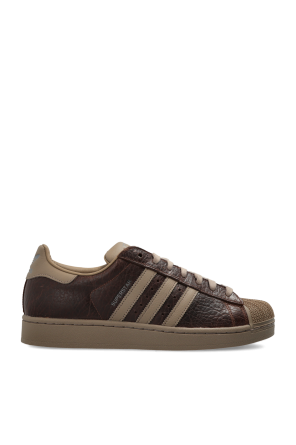 ‘Superstar II’ sports shoes