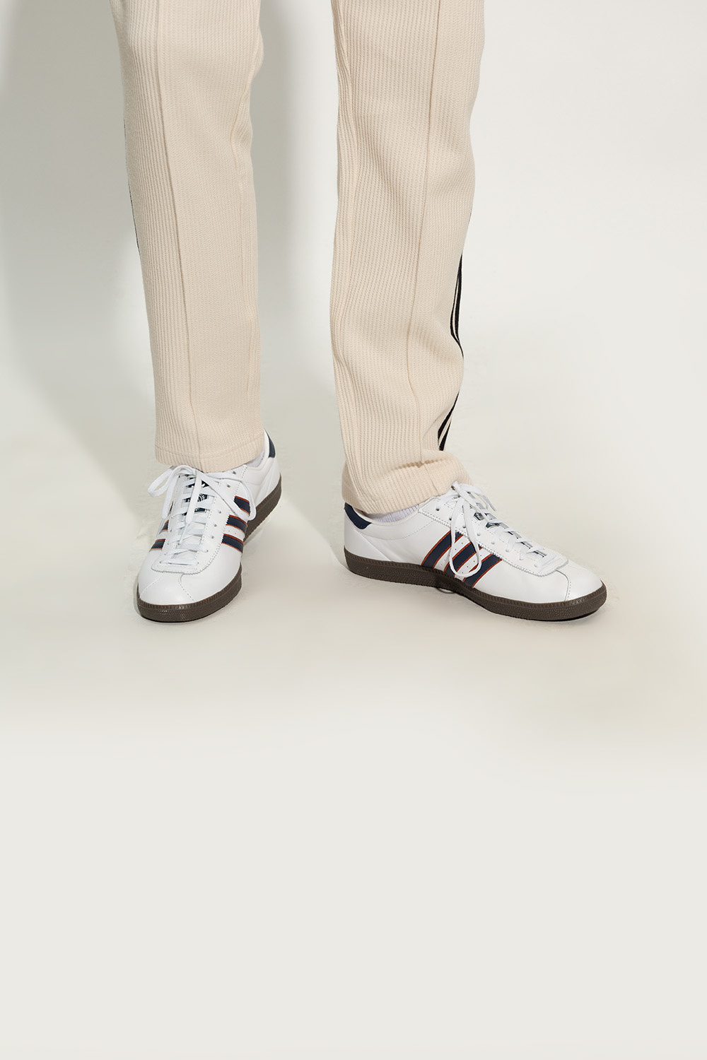Uitrusten visie Heup Adidas Yeezy Foam RNNR SULFUR GV6775 - InteragencyboardShops Australia -  White 'HOCHELAGA SPZL' sneakers ADIDAS Originals