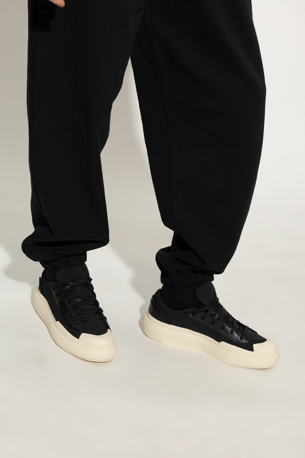Omnium 2 Sandals ‘Ajatu Court Low’ sneakers