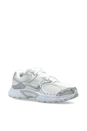 Nike ‘V5 RNR’ sneakers