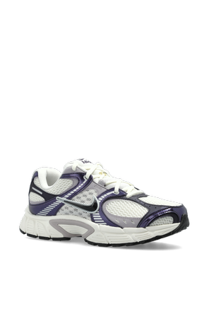 Nike ‘V5 RNR’ sneakers