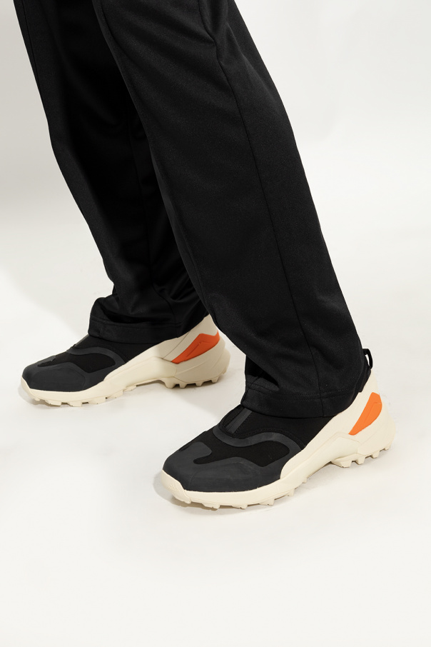 Y-3 Yohji Yamamoto ‘Terrex Swift R3’ sneakers