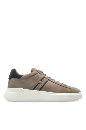 ‘H580’ sports shoes