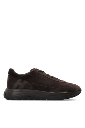 ‘Hi-Light’ sports shoes