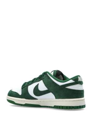 Nike "Dunk Low" sports shoes