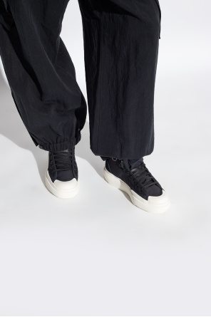 ‘ajatu court high’ high-top sneakers od Zipped Pocket Padded Jacket
