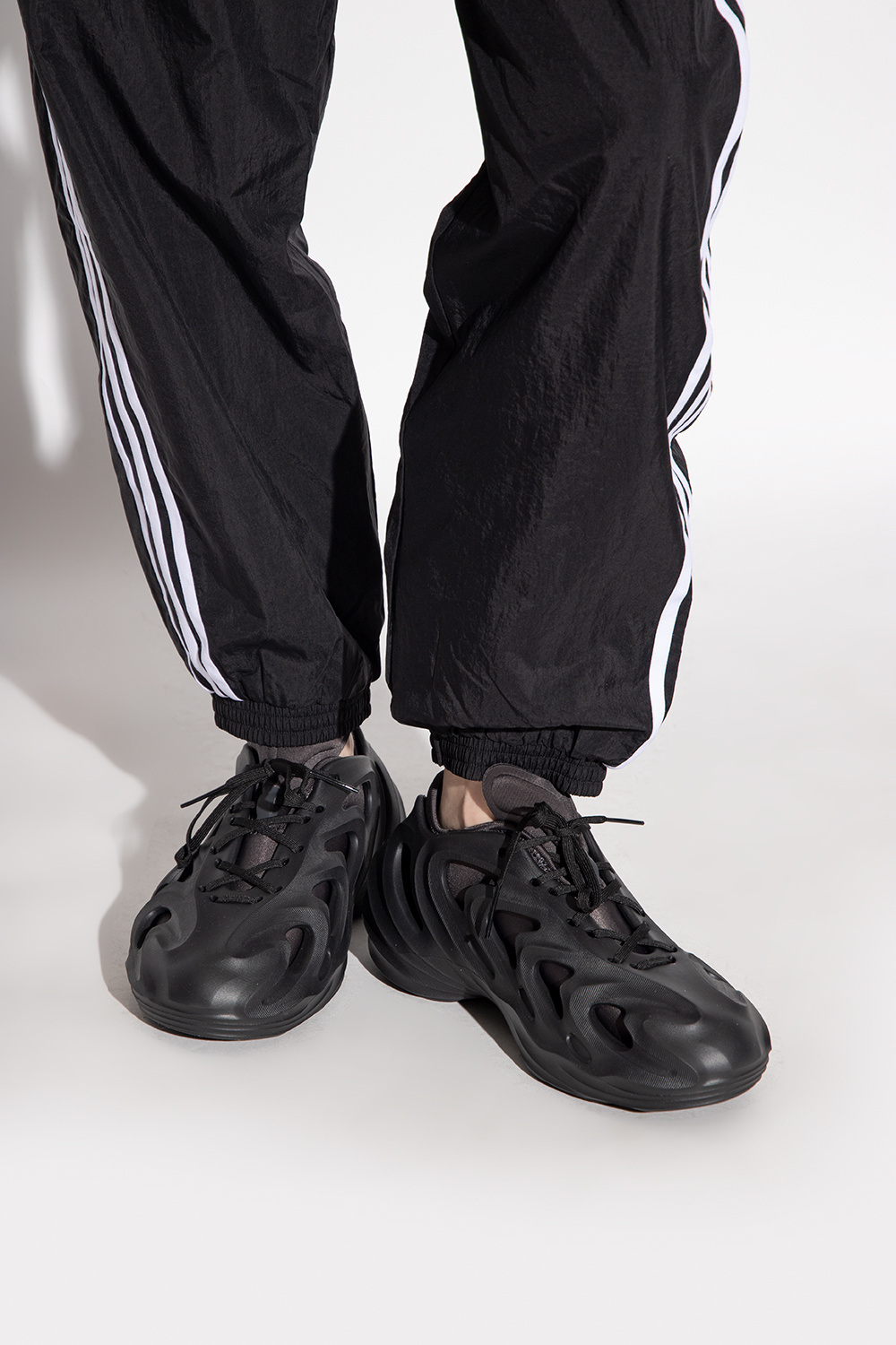 lámpara Coche Industrial De-iceShops KR - Black 'AdiFOM Q' sneakers ADIDAS Originals - adidas  factory outlet ho chi minh airport code