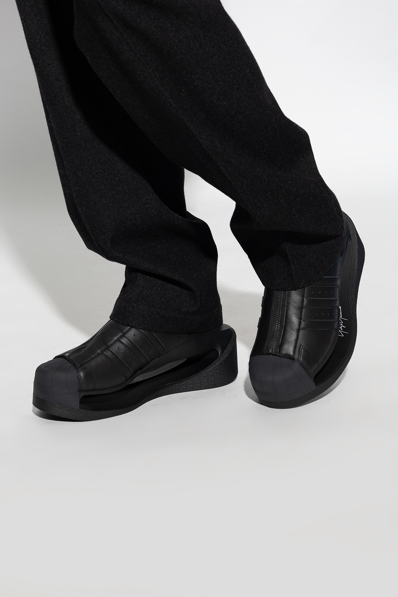 Y-3 Yohji Yamamoto ‘Gendo Pro Model’ sneakers