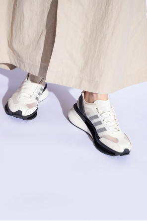 ‘s-gendo run’ sneakers od THE MOST FASHIONABLE SKIRTS FOR SPRING