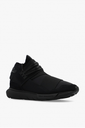 A boot for pre-fall ‘Qasa’ sneakers