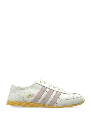 "Japan Decon" sports shoes