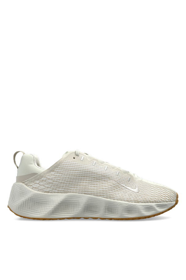 ‘Ava Rover’ sports shoes od Nike