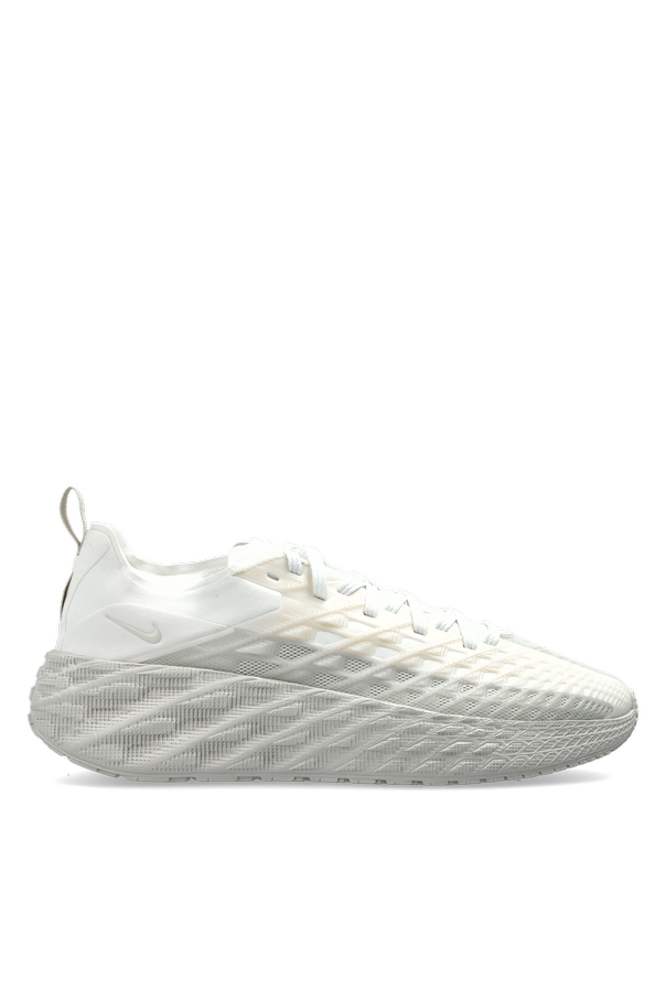 ‘AVA EDGE’ sports shoes od Nike