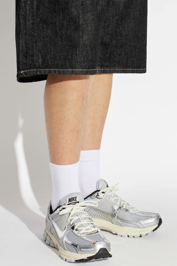 Nike "Zoom Vomero" sports shoes