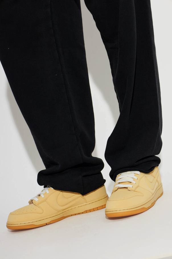 Nike "Dunk Low Retro" sports shoes