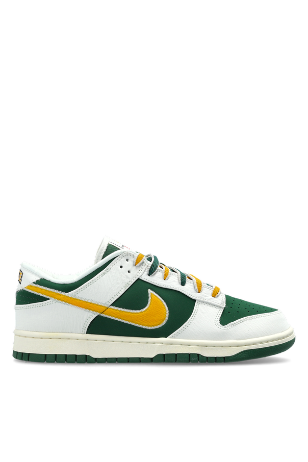 'Dunk Low Retro' sports shoes od Nike
