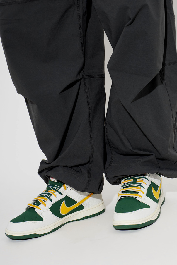 Nike 'Dunk Low Retro' sports shoes