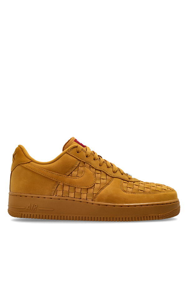 ‘Air Force 1 Low Retro’ sports shoes od Nike