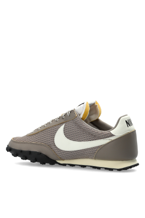 Nike ‘WAFFLE RACER SE’ sports shoes