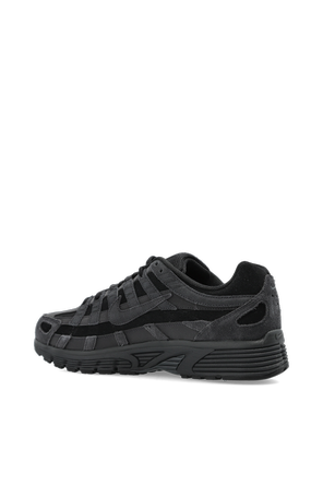 Nike ‘P-600’ sports shoes