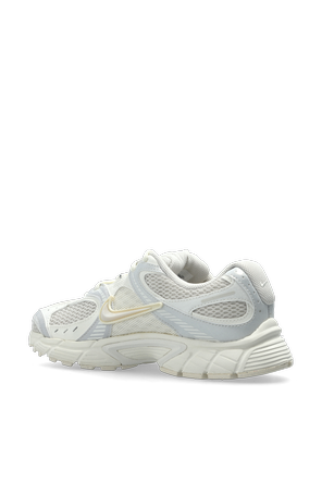 Nike ‘V5 RNR’ sneakers