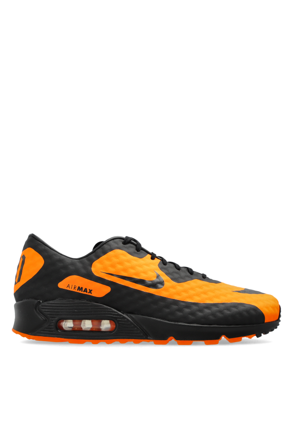 Sports shoes 