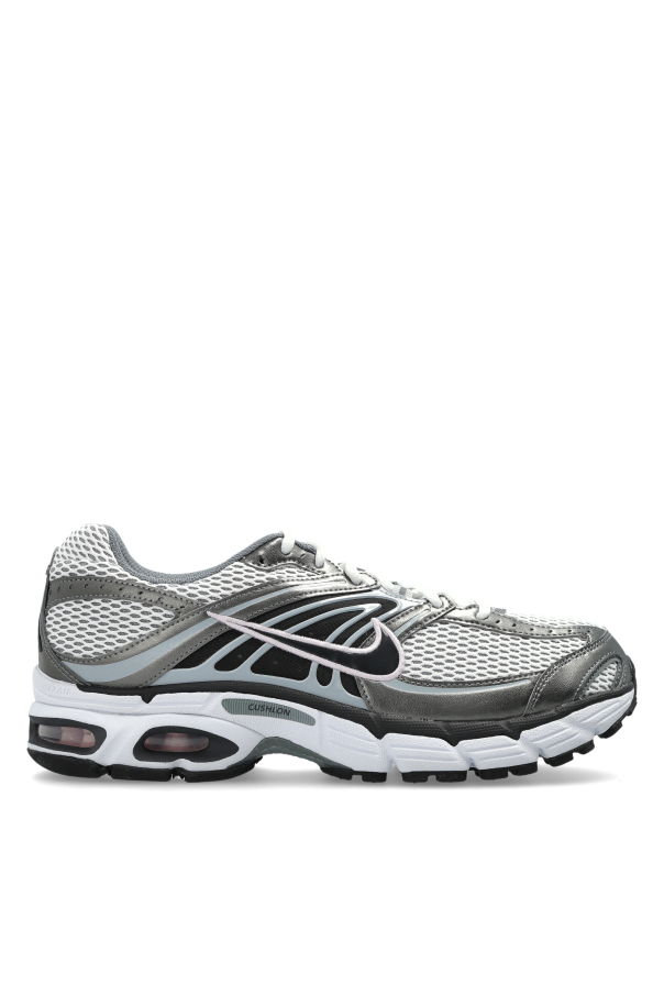 Sports shoes 