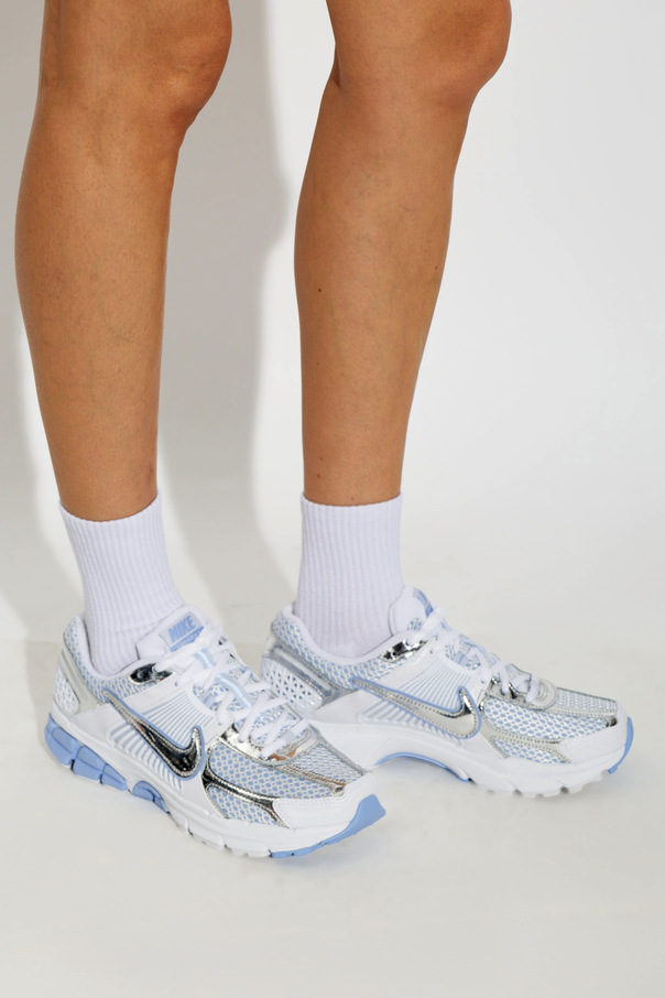 Nike ‘Zoom Vomero 5 Chrome’ sports shoes