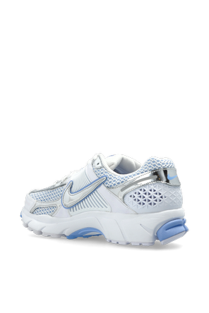 Nike ‘Zoom Vomero 5 Chrome’ sports shoes