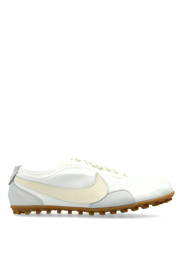 ‘MOON’ sports shoes od Nike