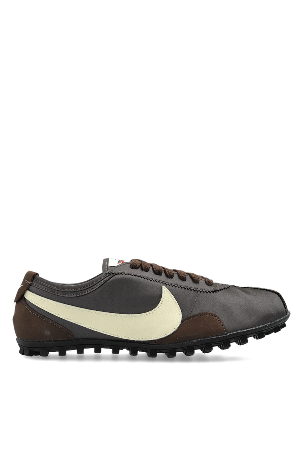 Moon sneakers od Nike