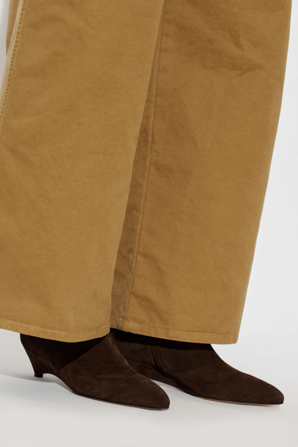 JIL SANDER Zamszowe botki na koturnie
