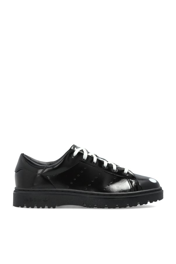 ADIDAS X SpongeBob od ADIDAS Originals