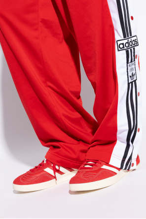 Sports shoes od ADIDAS Originals