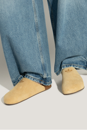 Suede slides "adimule" od ADIDAS Originals
