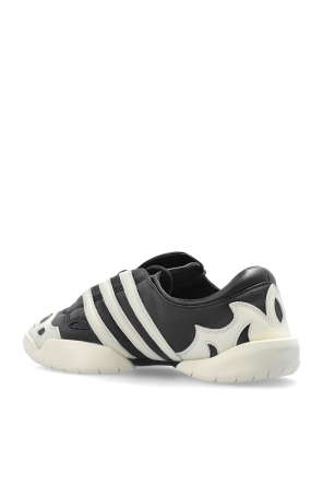 Y-3 ‘Regu 2002’ sports shoes