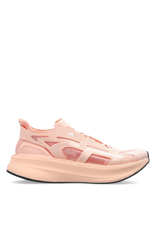 Sports shoes 